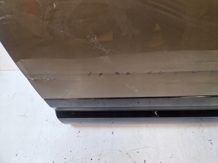 LAND ROVER DEFENDER II 2 PORTES AVANT GAUCHE AVANT MOULURE ORIGINE L8B2-21458-AD