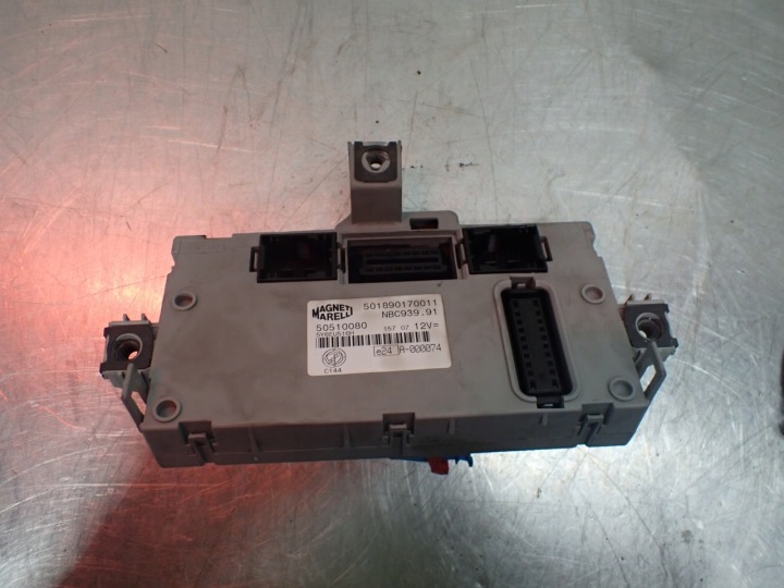 MODULE FUSIBLE ALFA ROMEO 159 SPORTWAGON