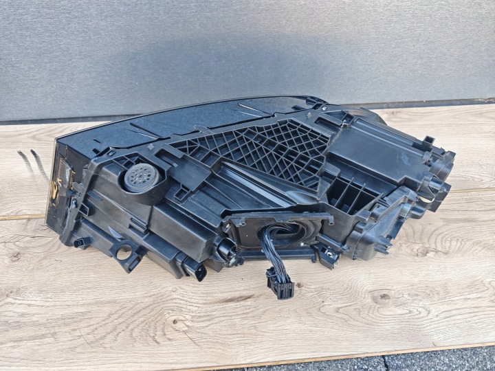 PROJECTEUR AUDI Q7 4M 4M0941035C