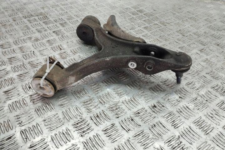 BRAS DE SUSPENSION AVANT MASERATI QUATTROPORTE VI 3206581 4.2L GASOLINE 302KW 2010