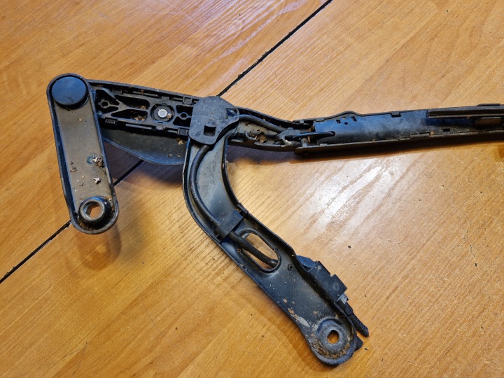BMW 7 E65 LIFT LCI BRAS ESSUIE-GLACES GAUCHE AVANT POJEDYNCZE7144075