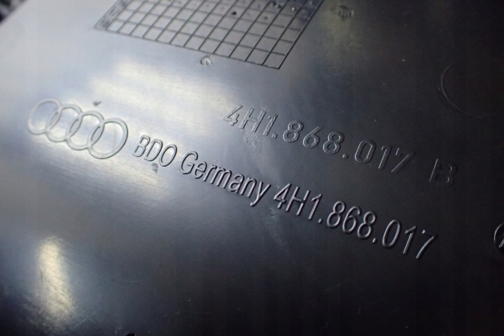 AUDI A8 4H GARNITURE PORTES AVANT GAUCHE 4H1868017