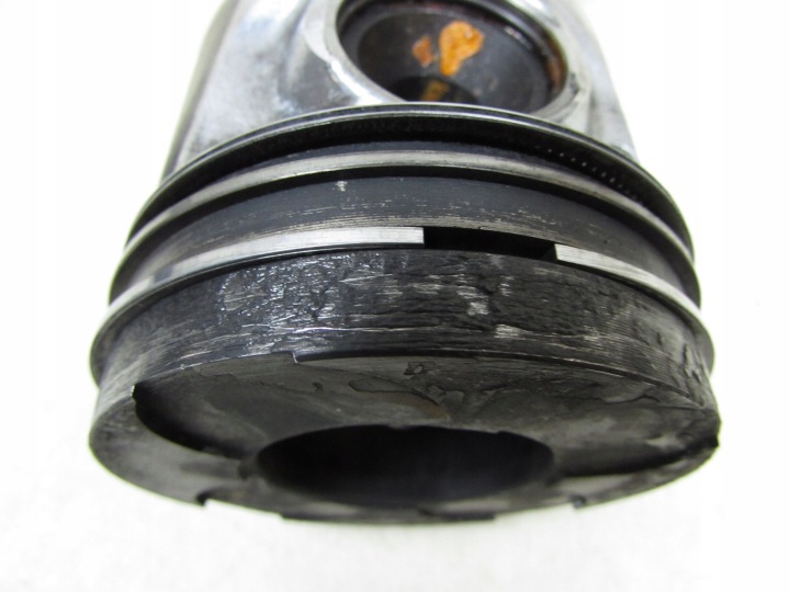 VOLVO XC90 2.4 D5 06-14 PISTON BIELLE