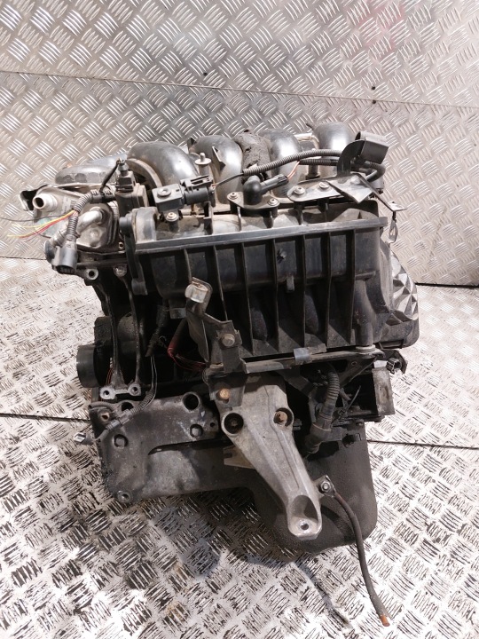 MOTEUR POTEAU NU BMW E87 120I N46B20BY