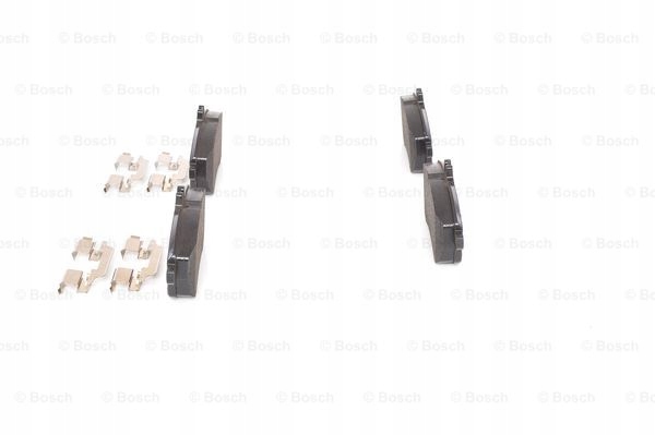 PLAQUETTES FREIN DB DROIT W204 07- AVEC AKCESORIAMI