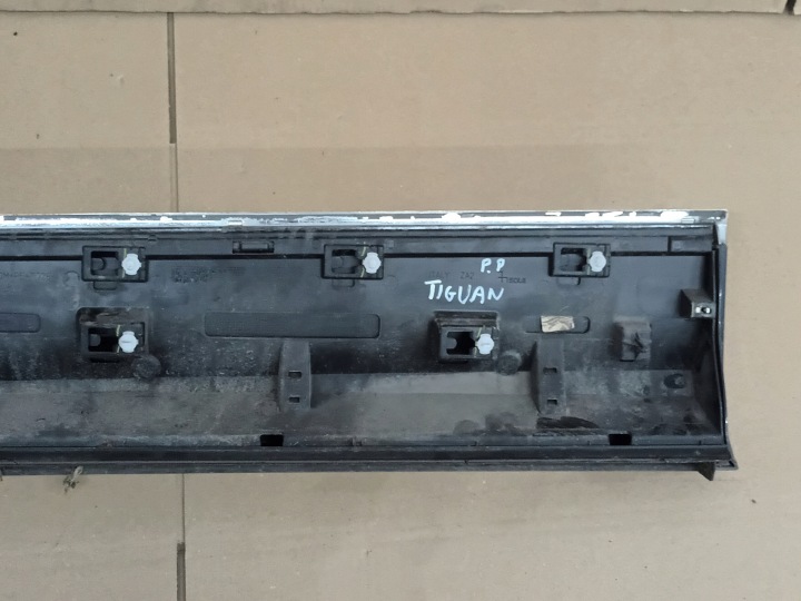 MOULURE PORTES DROITE AVANT VW TIGUAN II AVANT DROIT 5NA R-LINE