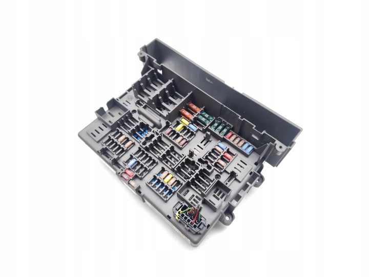 BMW 3 SERIES CHÂSSIS MODULE FUSIBLES 330D DIESEL 180KW (245 HP) 9119446