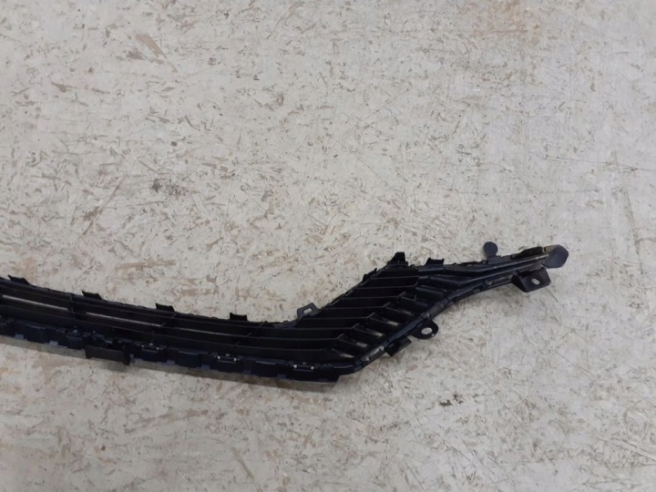 GRILLE PARE-CHOCS CENTRALE AVANT PEUGEOT 208 II 2019- 9823209880