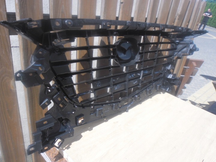 CALANDRE GRILLE AVANT RADIATEUR MAZDA 2 IV 14