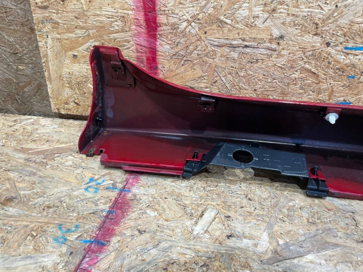 TOYOTA CAMRY VIII 8 XV70 17- MOULURE SEUIL GAUCHE REVÊTEMENT SUR SEUIL GAUCHE