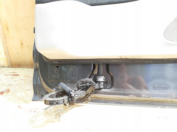 PORTES CHRYSLER PACIFICA 16-26R PAU COMPLET EN TRÈS BON ÉTAT