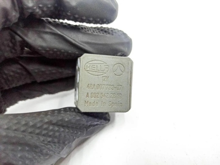 RELAIS MERCEDES-BENZ VITO MIXTO FURGON (W639) 4RA007793 2.15L DIESEL