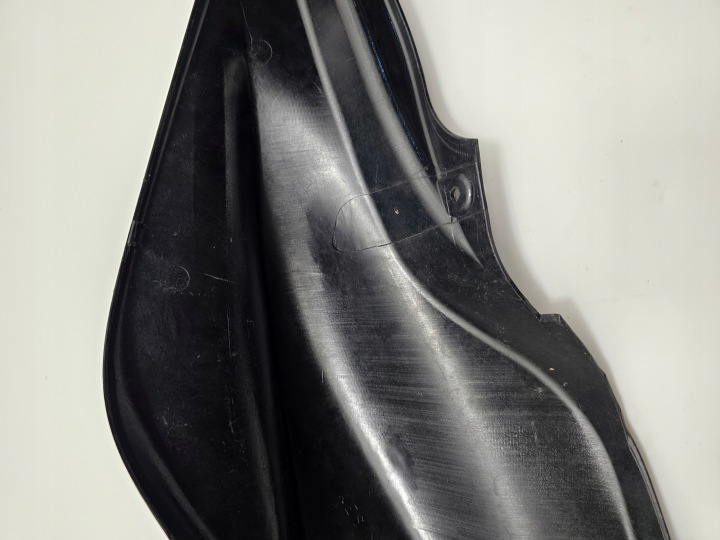 YAMAHA AEROX 50 DÉFLECTEUR D'AIR LATÉRALE CÔTÉ COLLECTEUR PLASTIQUE QUEUE DROIT