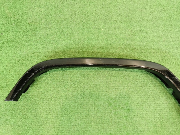 MOULURE SUR AILE GAUCHE AVANT AVANT MERCEDES G CLASSE W463 A4638810300