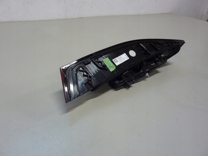 BMW X1 U11 PHARE GAUCHE ARRIÈRE LED GAUCHE DANS COUVERCLE DE COFFRE HIGH 9465355 EUROPE