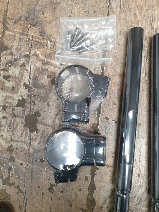 KIT CAOUTCHOUC CLIP-ON HARLEY ROADSTER XL1200CX 55800646