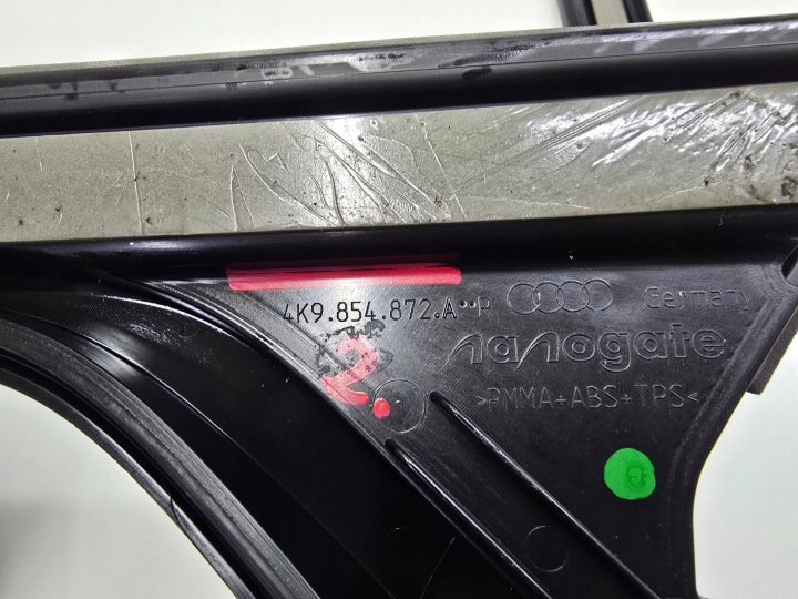 MOULURE SPOILER LATÉRAL COUVERCLES DE COFFRE AUDI A6 C8 4K9 UNIVERSEL AVANT 18- OEM 4K9854872A