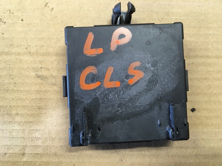 MODULE PORTES DROIT GAUCHE MERCEDES CLS C218