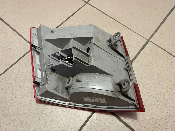 PHARE ARRIÈRE ARRIÈRE DROITE SKODA OCTAVIA III 3 UNIVERSEL 5E9 12- 5E9945096A