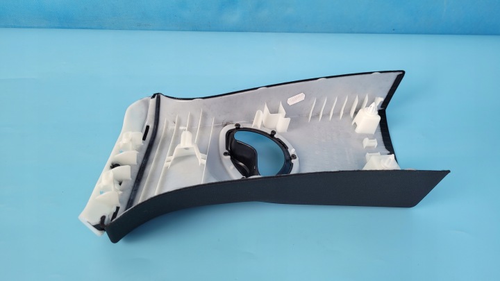 BMW 2' F44 228I XDRIVE PROTECTION BRODERIE MONTANTS CENTRAL DROIT 7475550