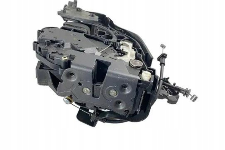 SERRURE ARRIÈRE DROITS PORTES VOLVO V50 (MW) 30699112 2.0L DIESEL 100KW 2006