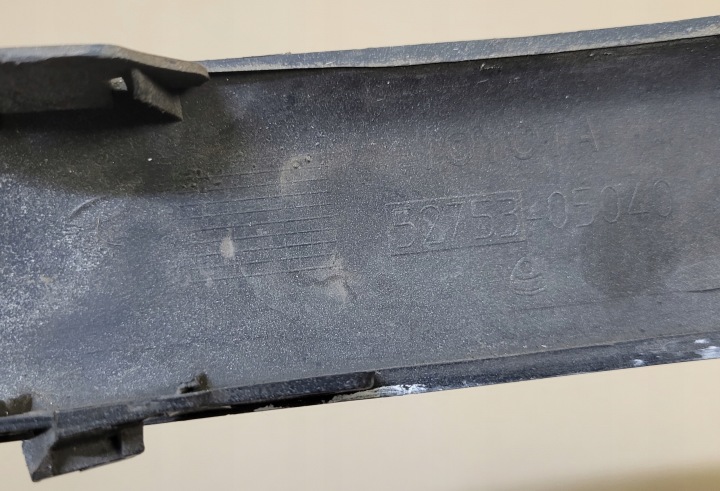 MOULURE PARE-CHOCS GAUCHE ARRIÈRE TOYOTA AVENSIS T25 UNIVERSEL OE