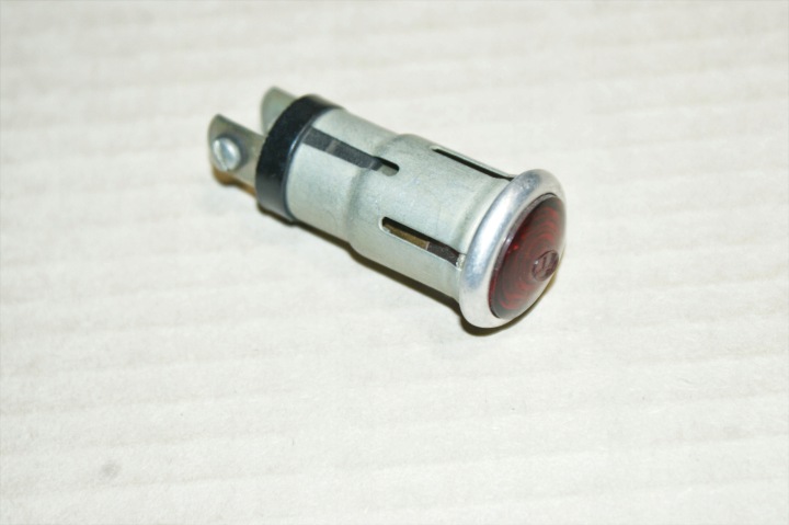 VOYANT ROUGE WYPUKLA GAZ 69 20 21 12 46 FSO VARSOVIE M20 ANCIEN TYPE