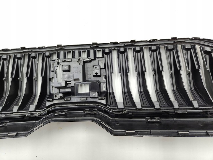 SKODA SUPERB IV MK4 GRILLE CALANDRE RADIATEUR 3P0853653A