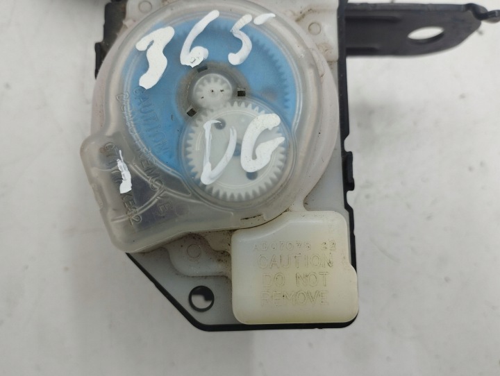 TOYOTA COROLLA E120 E130 ARRIÈRE CEINTURE DE SÉCURITÉ 2006 7336002171