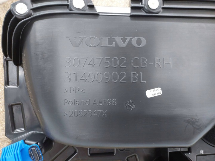 VOLVO S60 V60 II 2 GARNITURE PORTES COLLECTEUR BRODERIE DROIT AVANT 31490902