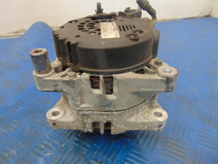 CITROEN C5III X7 UNIVERSEL 2.0HDI 16V ALTERNATEUR 2607732B