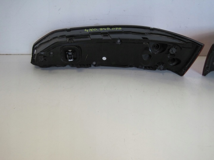 PHARE ARRIÈRE ARRIÈRE AUDI Q7 4M0 LIFT 4M0945076 4M0945075