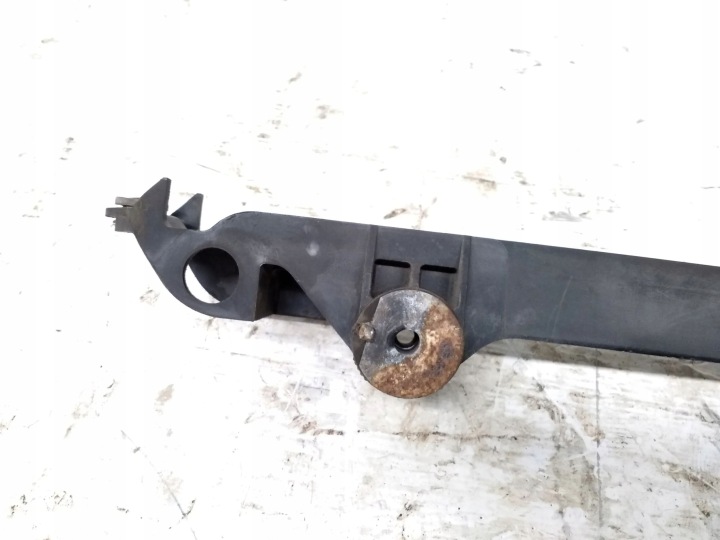 TOYOTA HILUX (AN120, AN130) 2017 DROITE CÔTÉ POIGNÉE FIXATION RADIATEUR