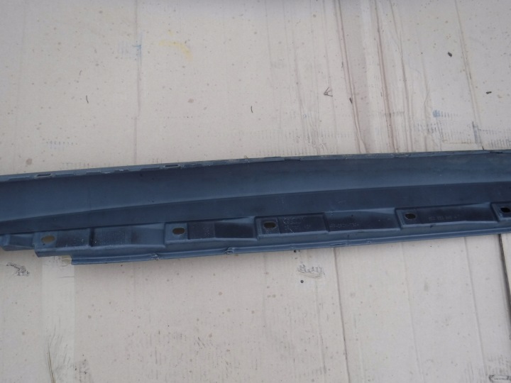 MOULURE SEUIL DROITE AUDI A4 B7 8E0853860A