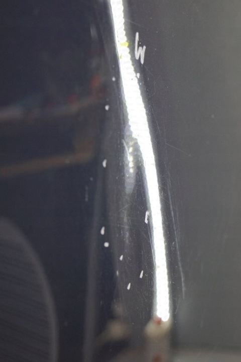 VW GOLF V CAPOT COUVERCLE MOTEUR (M717)