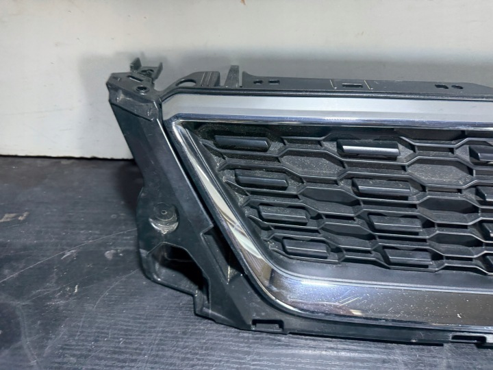SEAT IBIZA V 6F 6F0 GRILLE CALANDRE CHROME ZDERZKA AVANT AVANT ENTIER ORIGINE