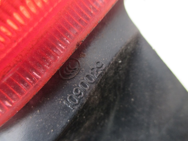 PHARE ARRIÈRE DROITE DROIT PUCE INSERT PEUGEOT 206 98-01 3D 5D EUROPE