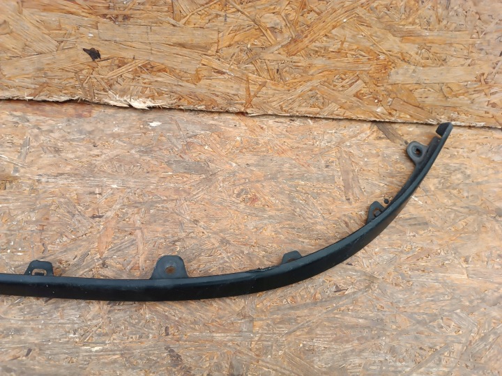 76851-0F031 TOYOTA COROLLA VERSO 2009- MOULURE PARE-CHOCS AVANT DROITE