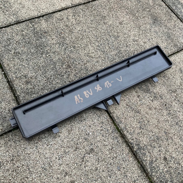 AUDI A3 8V 2012 PROTECTION BOUCHON FILTRE BERLINE T1015742RF