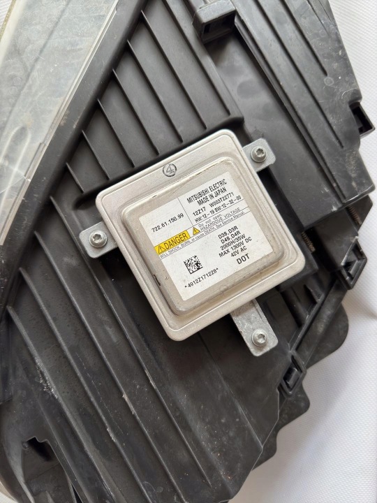 PHARE AVANT DROITE CÔTÉ VOLVO V40 2 (2012 2017) 31283335