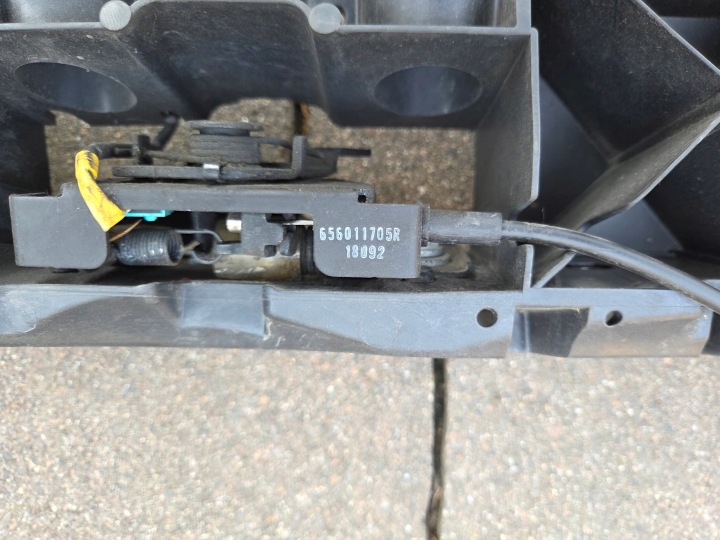 RENAULT CLIO IV CAPTUR POUTRE PANNEAU AVANT SUPÉRIEUR AVEC AVEC SERRURE 625003860R 12-2019