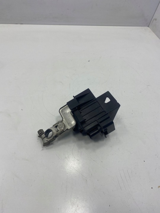 SERRE-CÂBLE PYROTECHNIQUE TOYOTA PRIUS (NHW20) 3483TA