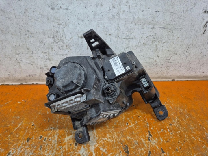JEEP GRAND CHEROKEE IV 13-17 LIFT PHARE GAUCHE PROJECTEUR GAUCHE 68144709AD