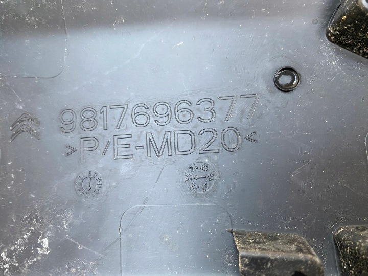 BERLINGO PARTENAIRE COMBO PROACE 18- MOULURE PORTES GAUCHE AVANT 9817696377