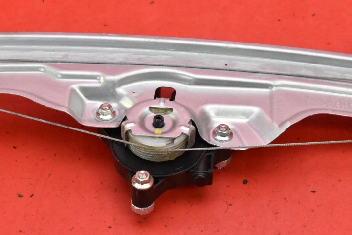 ÉLÉVATEUR VITRES DROIT ARRIÈRE 82460R2000 KIA SPORTAGE 5 V 21-25