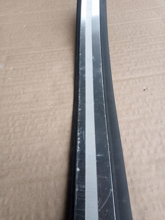 AUDI A4 B8 S4 MOULURE REVÊTEMENT SUR SEUIL GAUCHE AVANT 8K0853373A 8-1