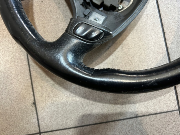 VOLANT AUTOMATE AUDI A6 S6 C5 4.2 V8 AVANT RESTYLAGE