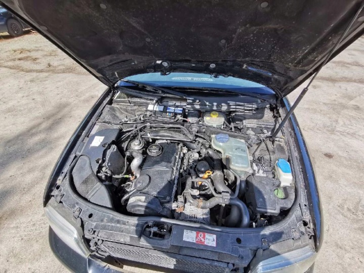 AUDI A4 SERVO FREINS 2001 1.9L 4B3612105A