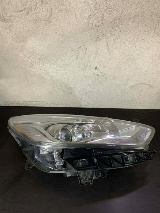 PHARE AVANT DROITE FORD GALAXY S-MAX AVANT EM2B13W029JH 90076299