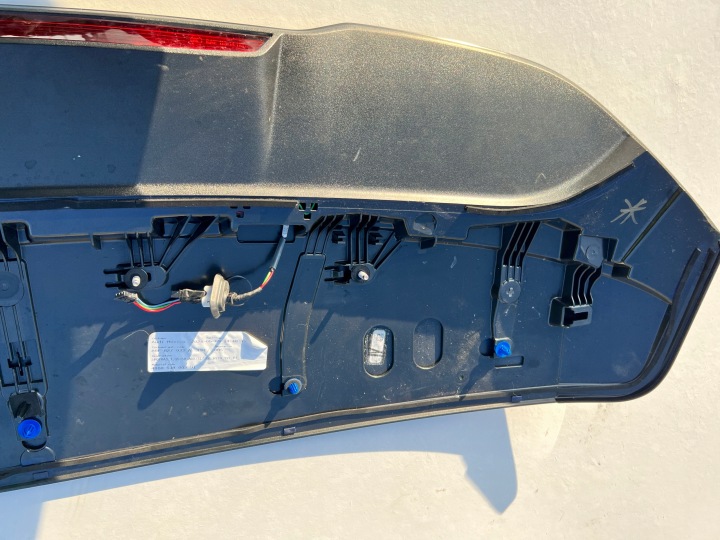 SPOILER SPOILER COUVERCLES DE COFFRE COUVERCLES DE COFFRE AUDI Q5 FY 80F827933A